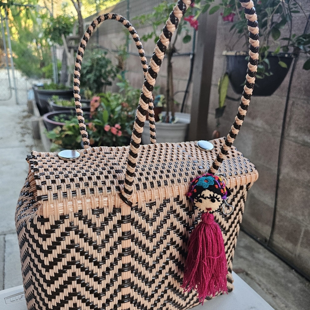Elegant Chevron Woven Tote - Picture 14 of 16